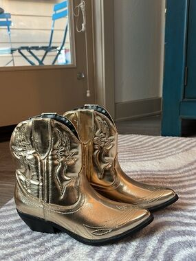 Metallic Gold Western Cowboy Boots